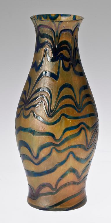 VAS, glas, troligen de Kralik, tidigt 1900-tal.