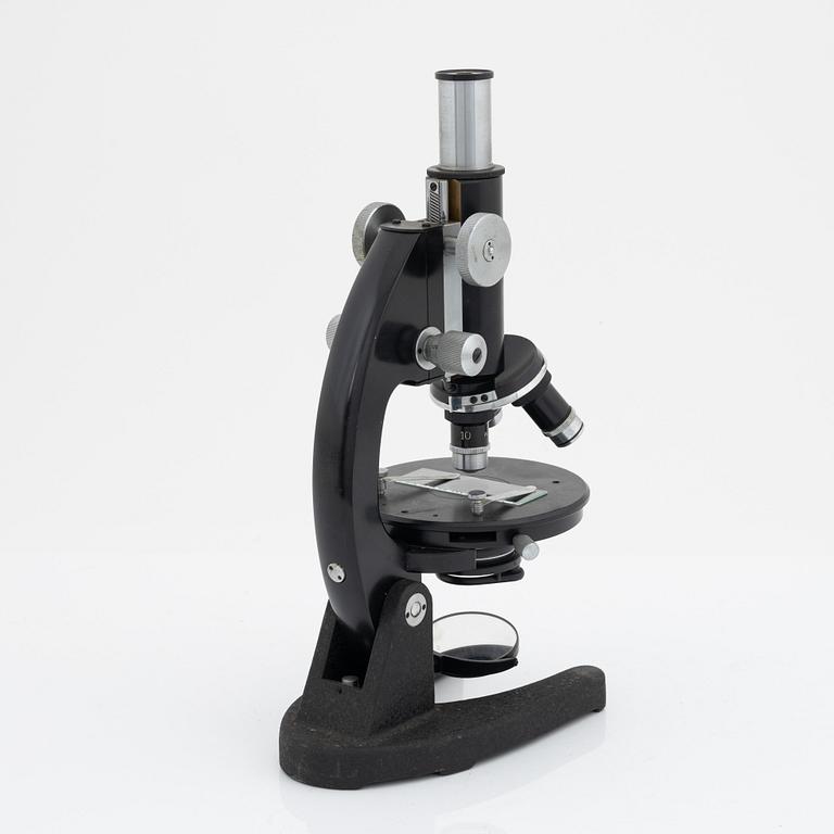 A Winkel-Zeiss microscope, mid 20th Century.