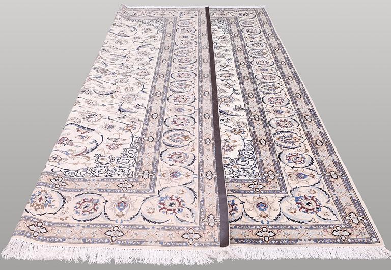 Matta, Nain part silk s.k 9LAA , ca 361 x 255 cm.