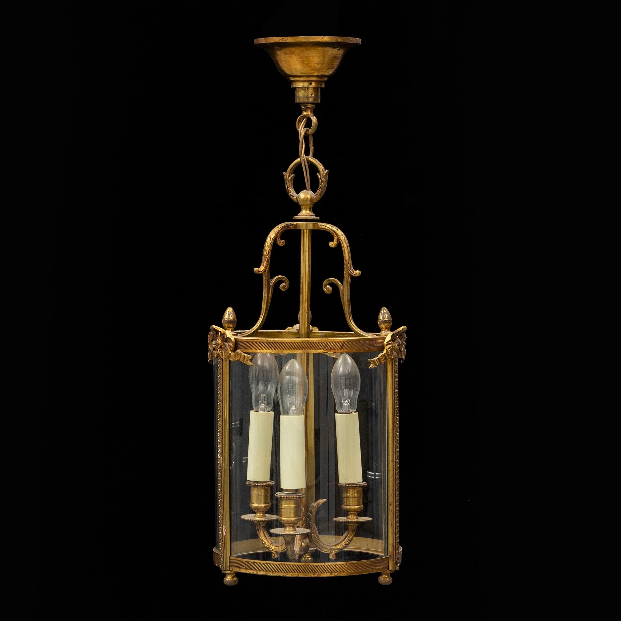 A Louis XVI-style hanging lamp, second half of the 20th century.