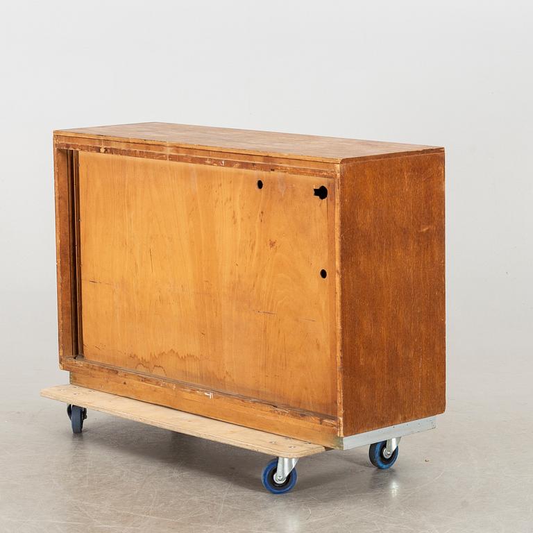 SKÅP/SIDEBOARD van Os Nederländerna 1900-talets mitt.