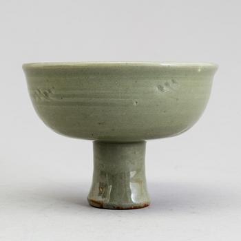A celadon glazed stem cup, Ming dynasty (1368-1644).
