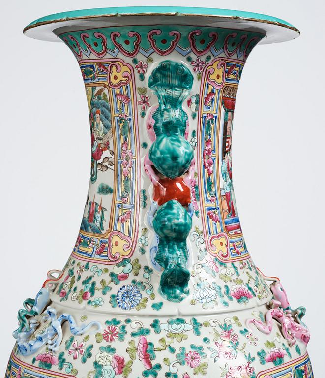 A massive Canton vase, late Qing dynasty.