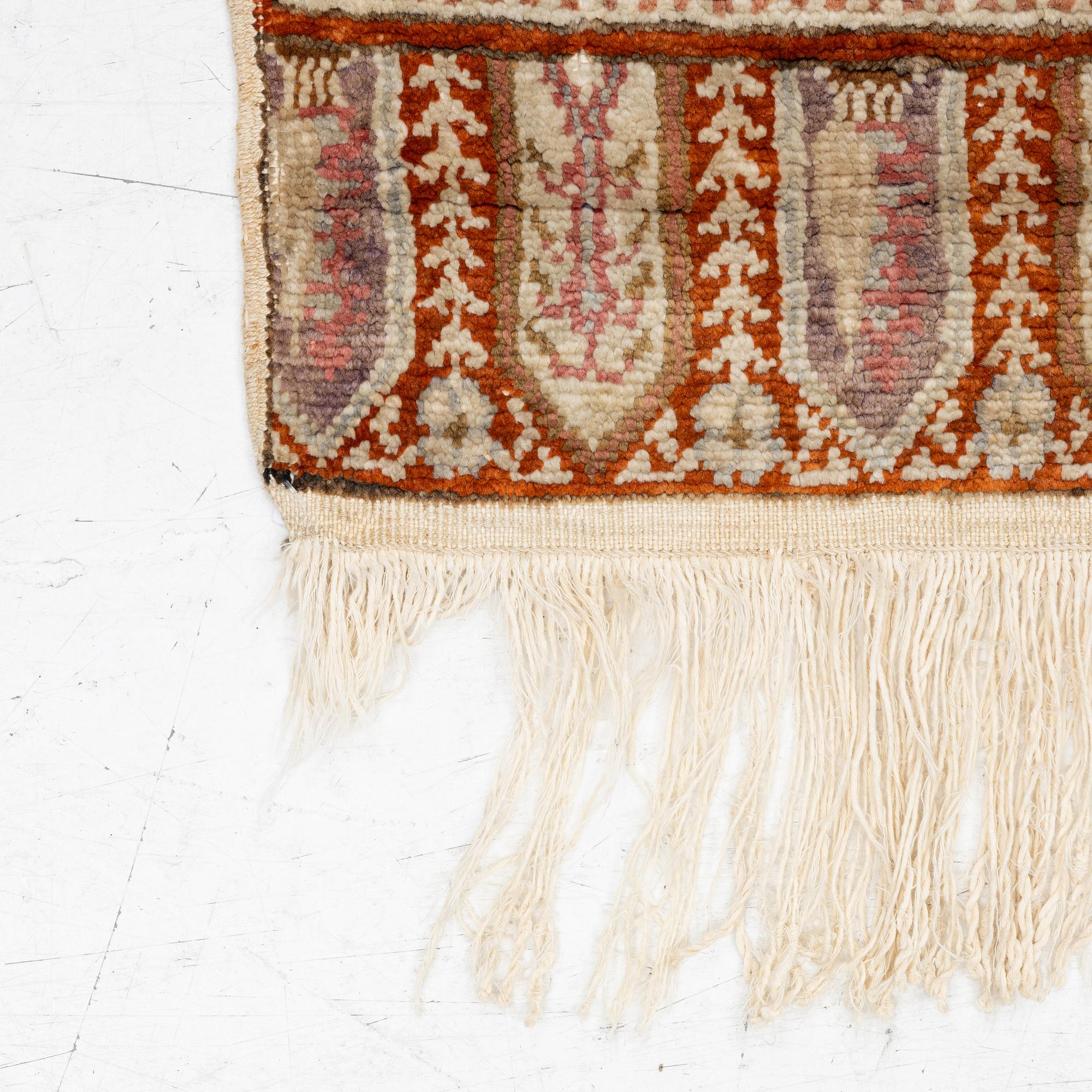 A Kayseri Saff rug, c. 228 x 87 cm.