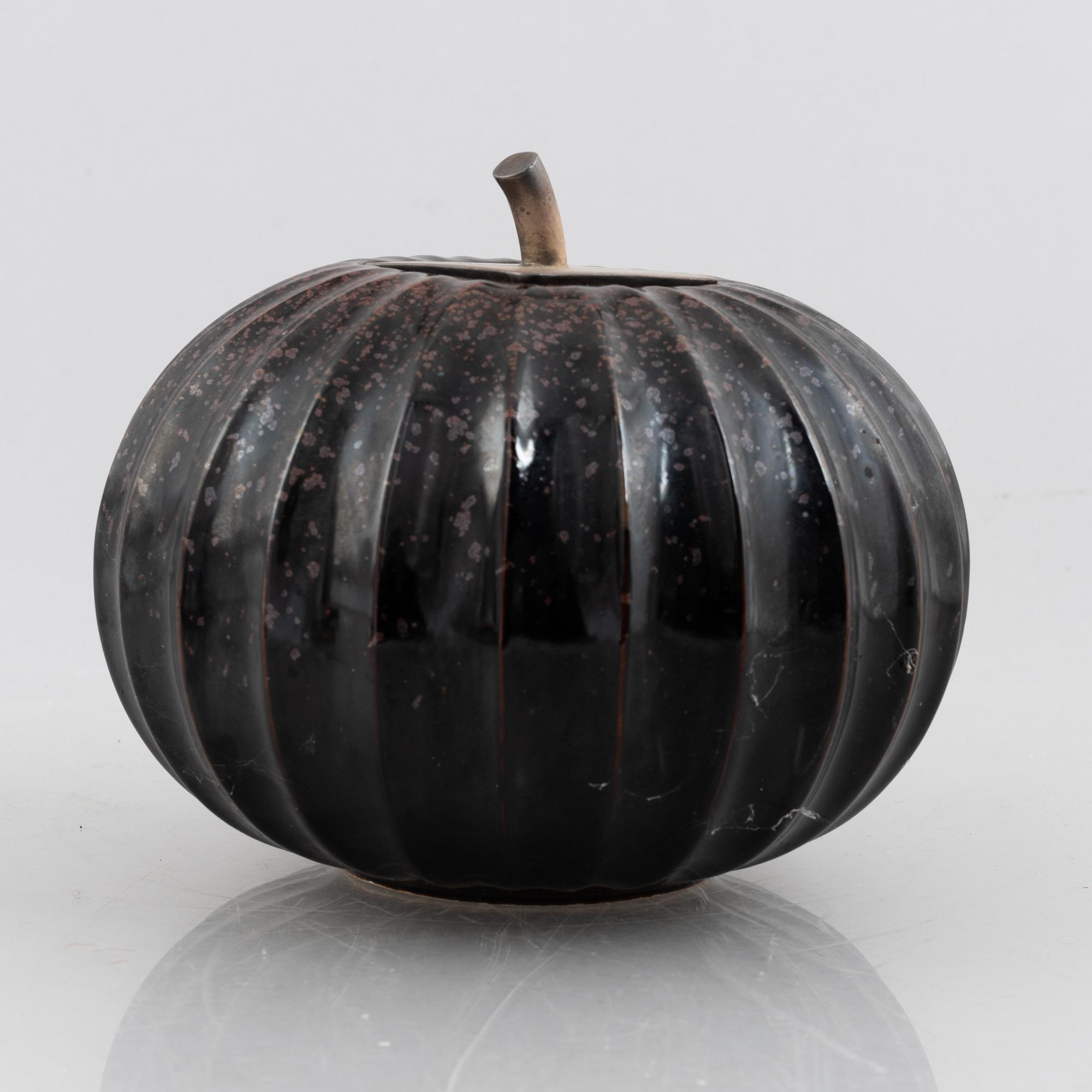 Paul Hoff, a stoneware sculpture / urn with cover, Gustavsbergs studio 1989.