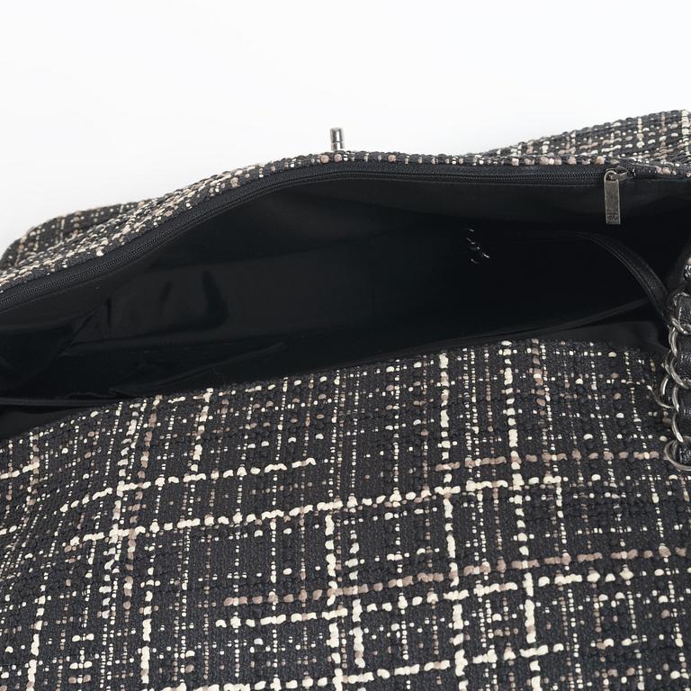 Chanel, väska, "Tweed Carry On Flap Bag", 2016-17.