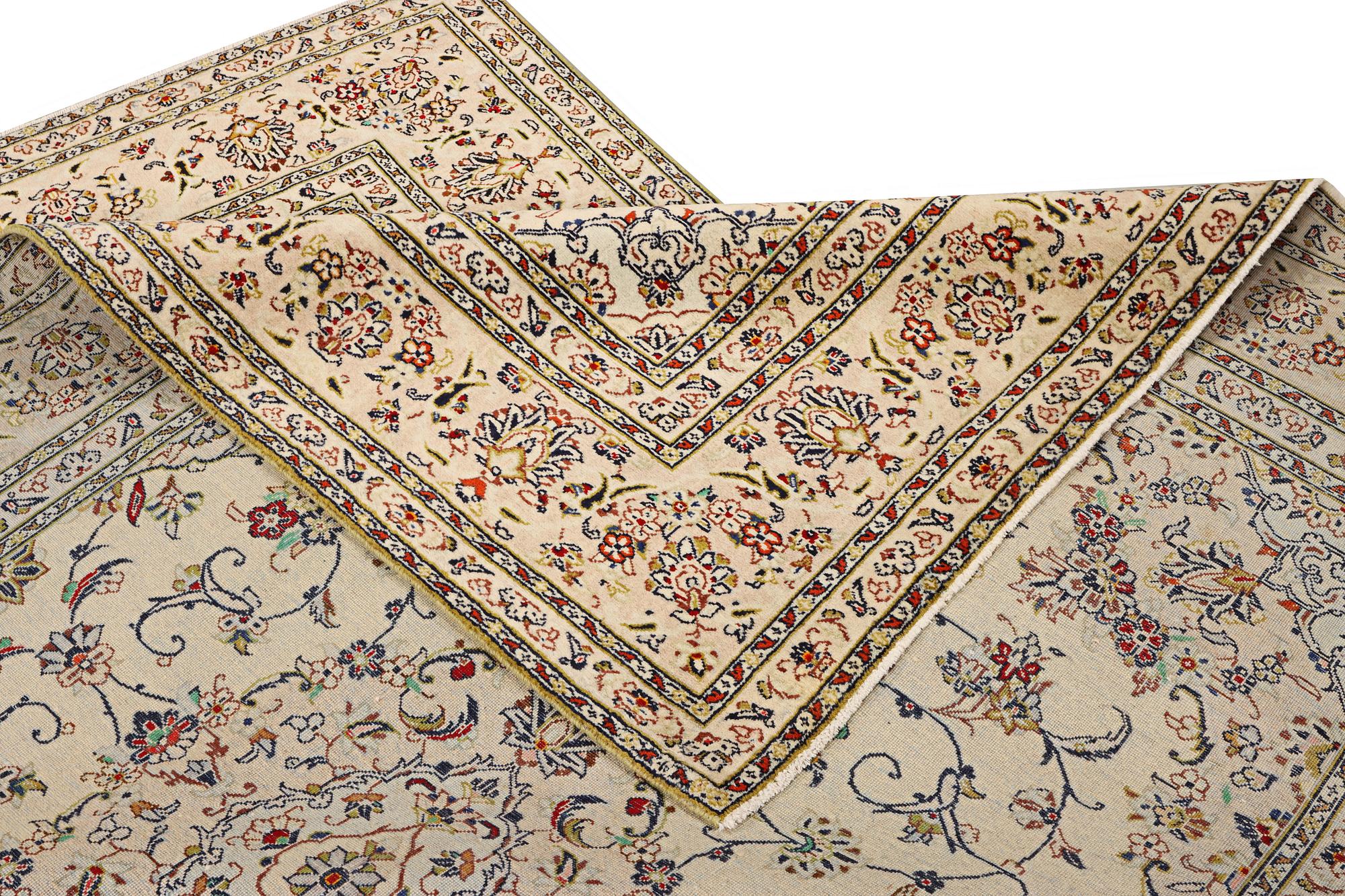 A Kashan carpet, a. 293 x 198 cm.