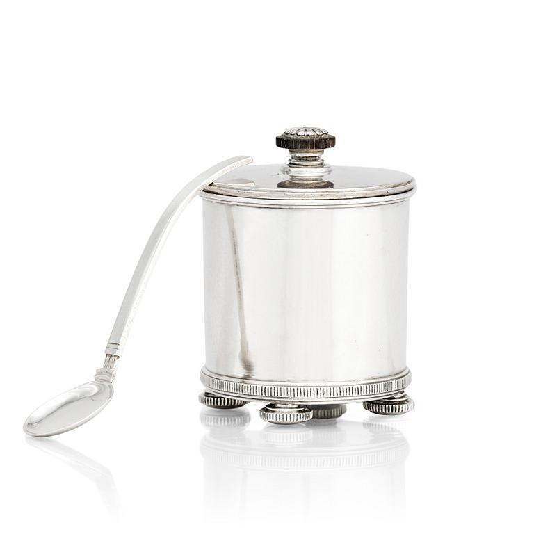 Erik Fleming, burk med lock och sked, Atelier Borgila, Stockholm 1936, sterling silver.