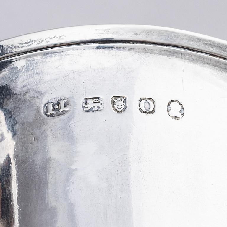 A Brittish 18th century two-handled silver cup, mark of Joshua Lejeune, London 1790.