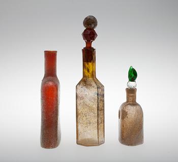 Oiva Toikka, A SET OF THREE BOTTLES.