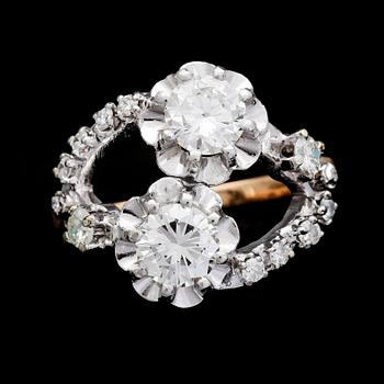 296. A brilliant cut diamond ring, 0.71 resp 0.64 cts.