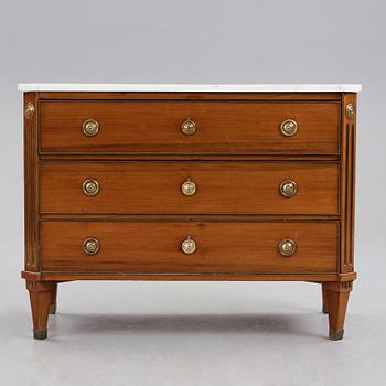 A late Gustavian commode, late 18th century.