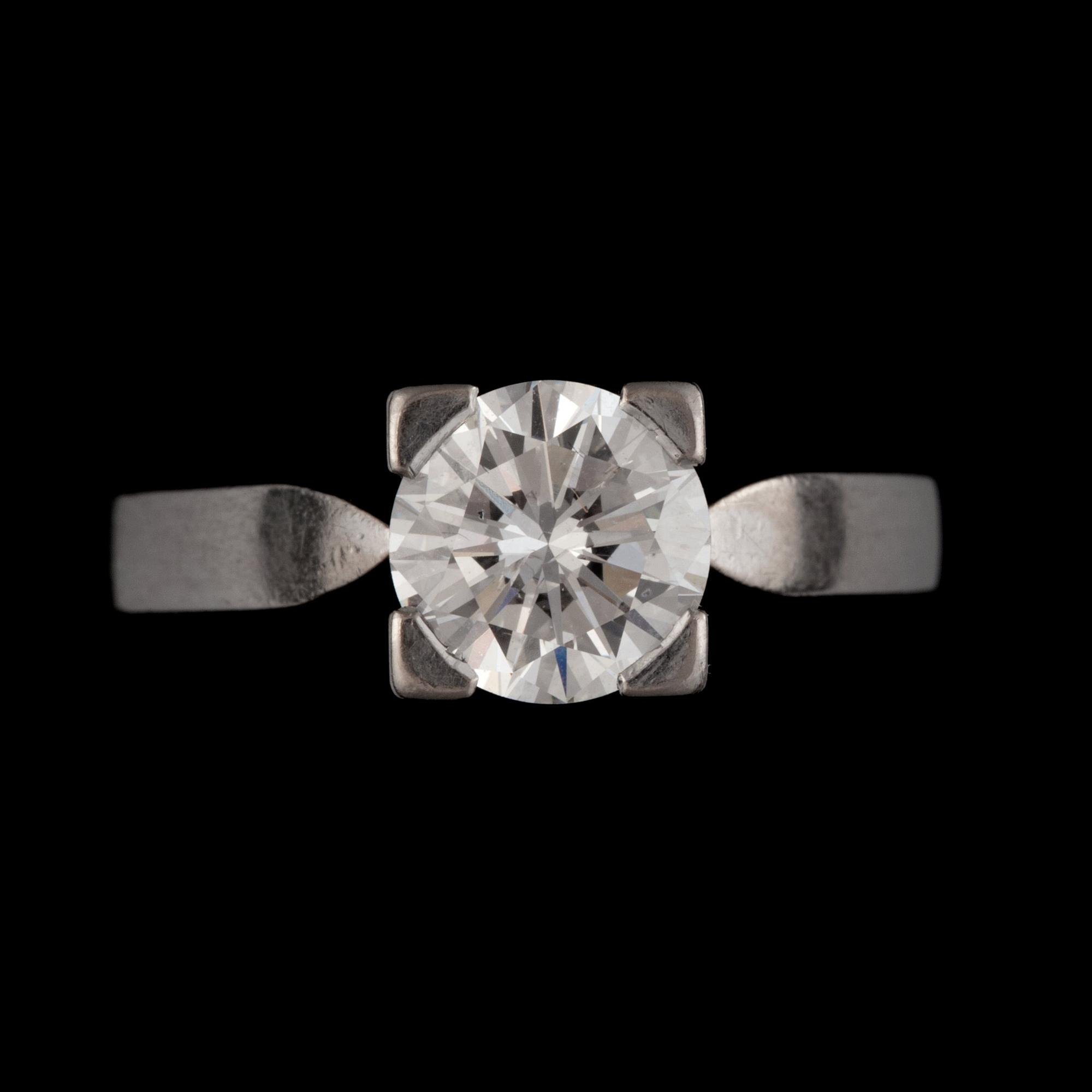 RING, 18 k vitguld, briljantslipad diamant 1.23 ct enligt gravyr.