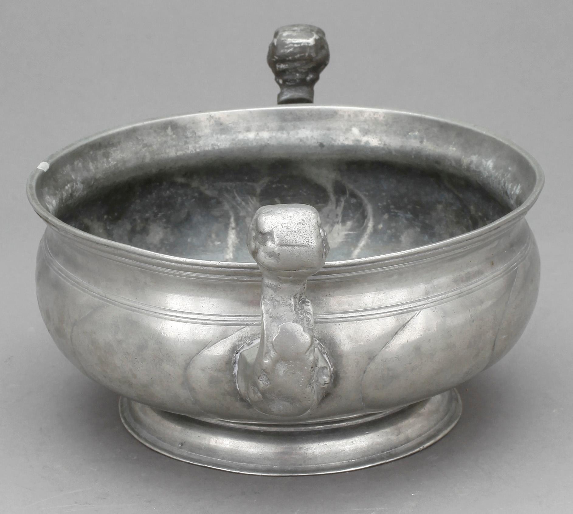 KALLSKÅL, tenn, 1700-tal.