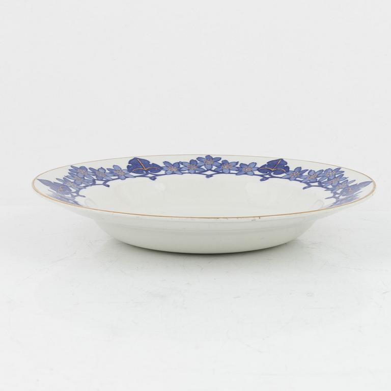 Gunnar Wennerberg, ca 40 pieces dining service, "Blåsippa", Gustavsberg.