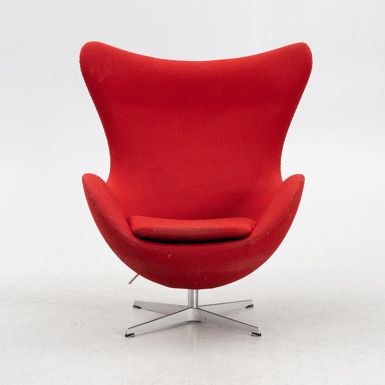 Arne Jacobsen, an 'Egg' armchair, Republic of Fritz Hansen, 2005.
