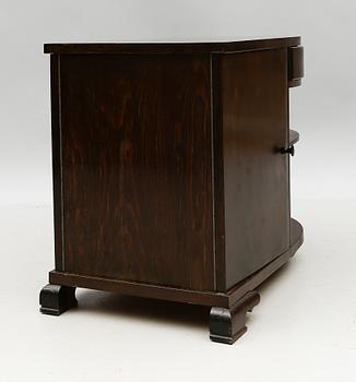 BORD, 1900-talets första hälft.