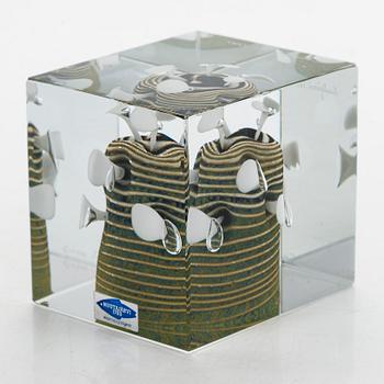 Oiva Toikka, vuosikuutio, signeerattu Oiva Toikka, Nuutajärvi 1981, numeroitu 263/1000.