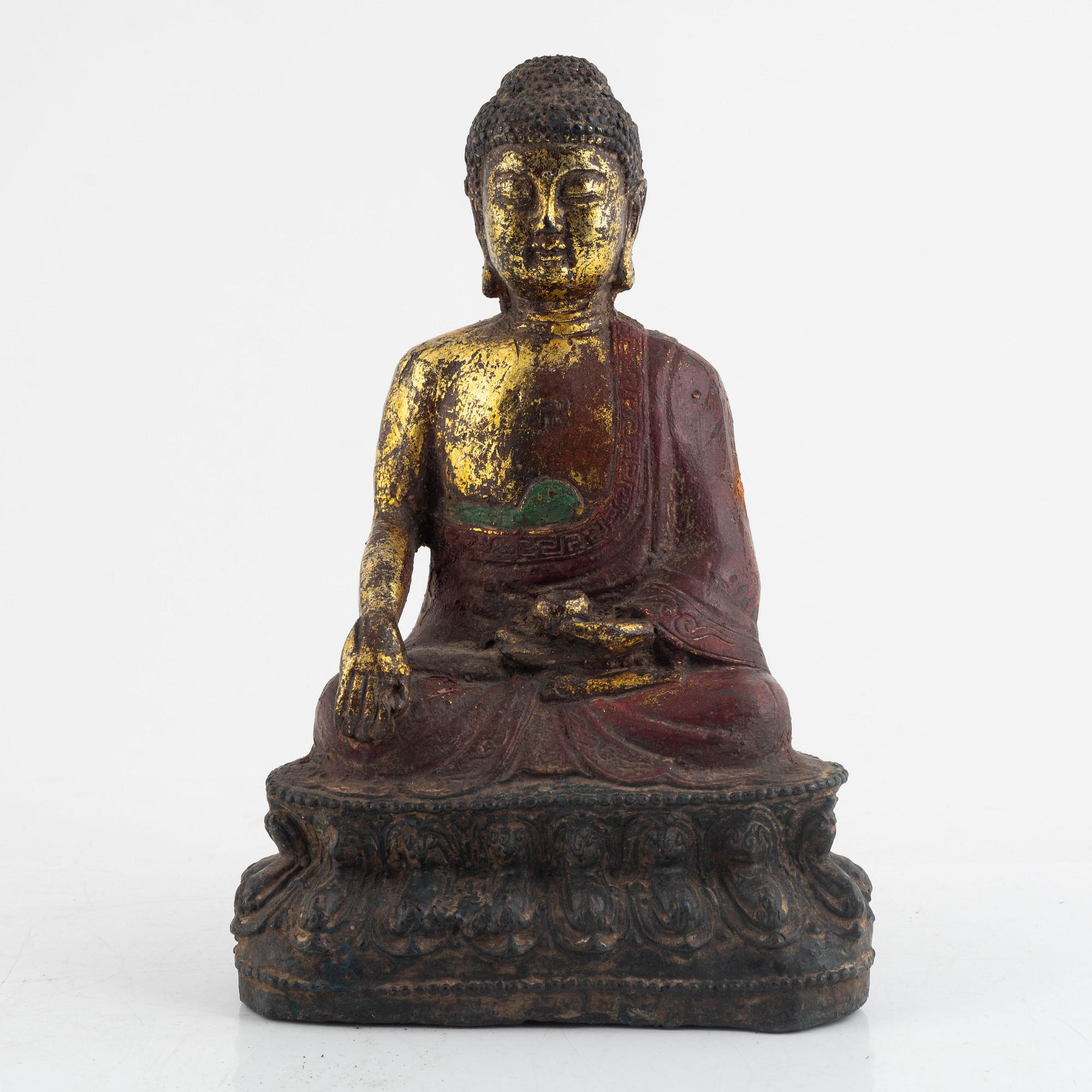 Buddha, järn, troligen sen Mingdynasti.