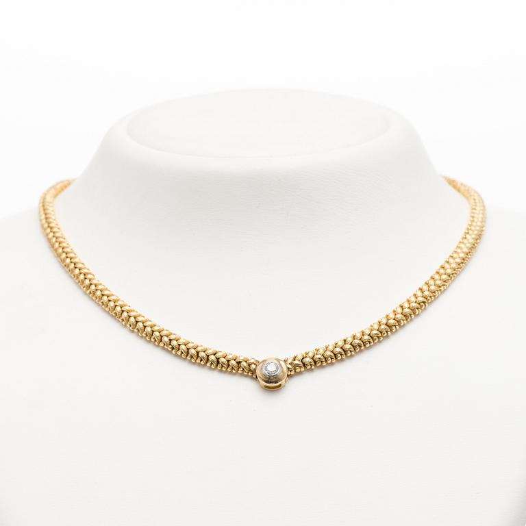 A NECKLACE, brilliant cut diamond, 14K gold.