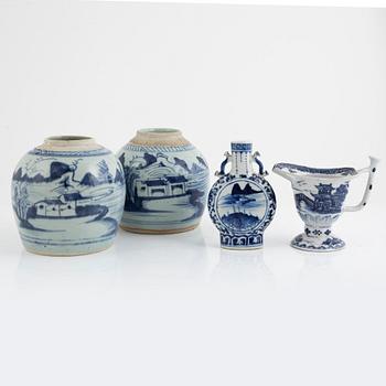 Two tankards, pilgrim flask, and jug, porcelain, China, 18th/19th century.