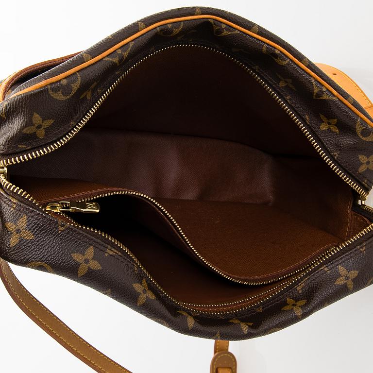 Louis Vuitton, a Monogram 'Trocadero 30' Bag.