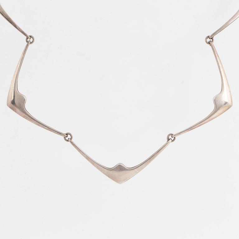 HANS HANSEN, a sterling silver necklace, Denmark, 1960's.