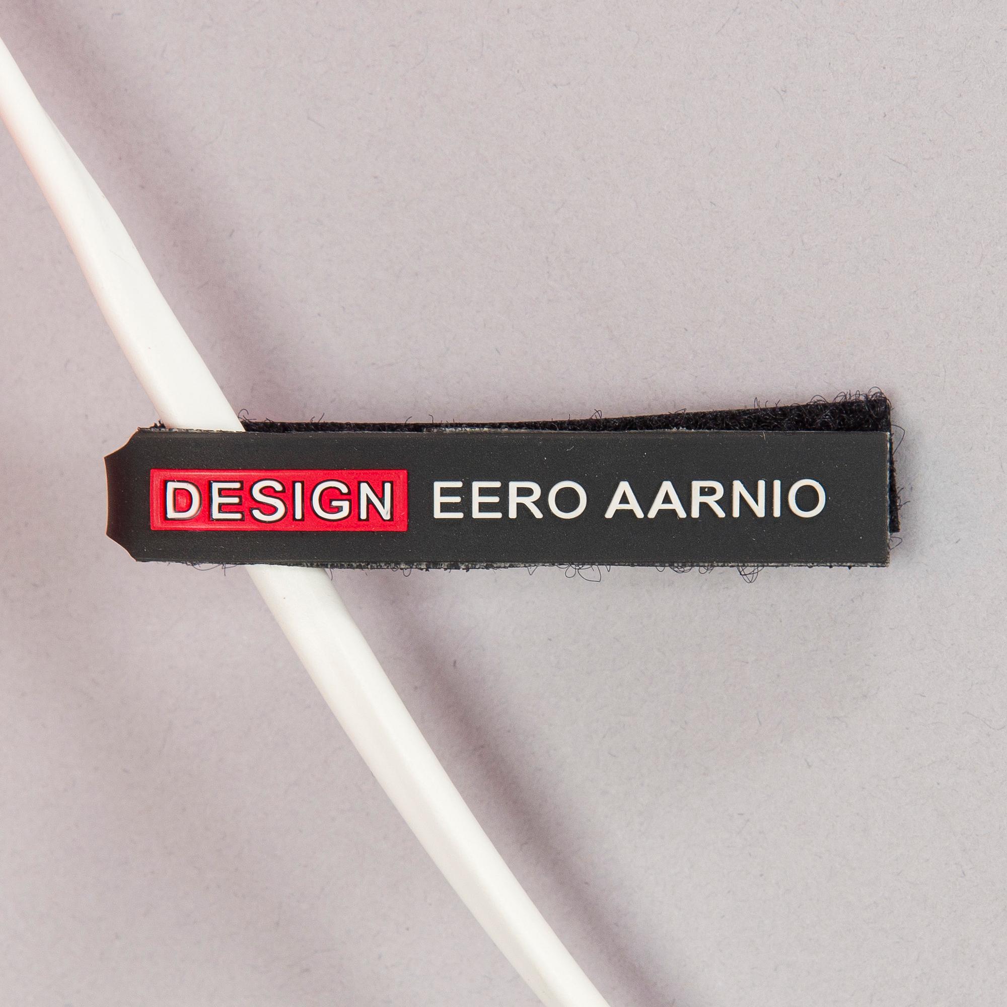 Eero Aarnio, pöytävalaisin, "Nukkumatti, Melaja Oy 2010.