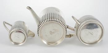 KAFFESERVIS, 3 delar, silver, CG Hallberg, Stockholm, 1920. Total vikt ca 585g.