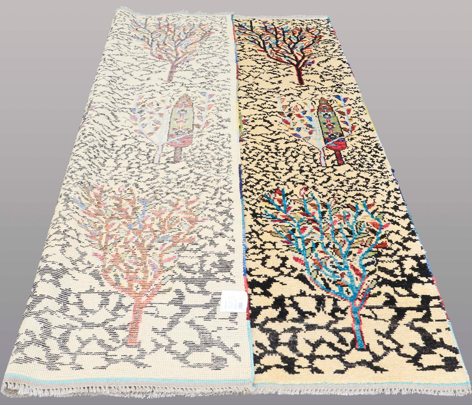 A CARPET, oriental, ca 292 x 195 cm.