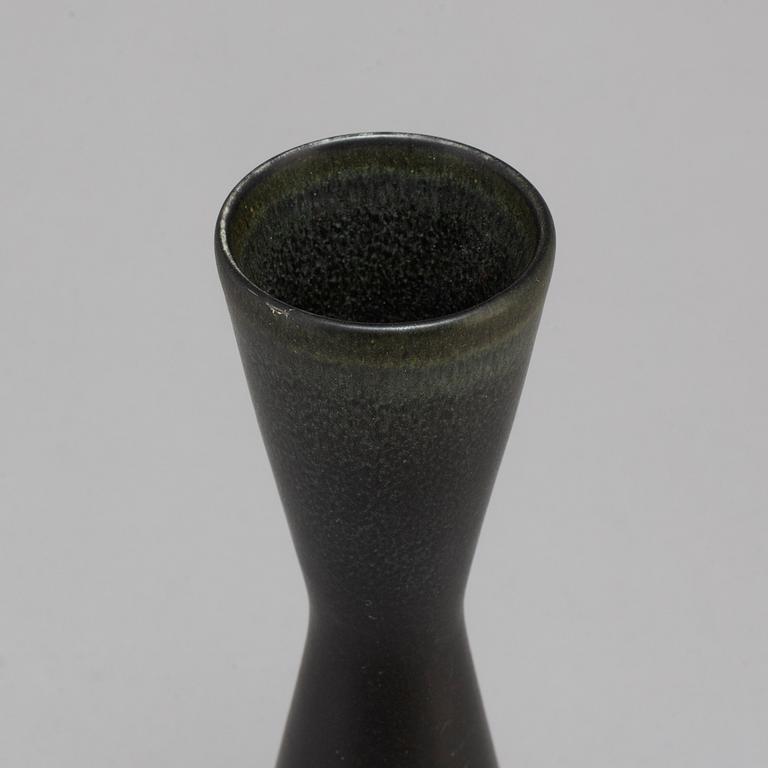 CARL-HARRY STÅLHANE, a unique stoneware vase, Rörstrand 1960.
