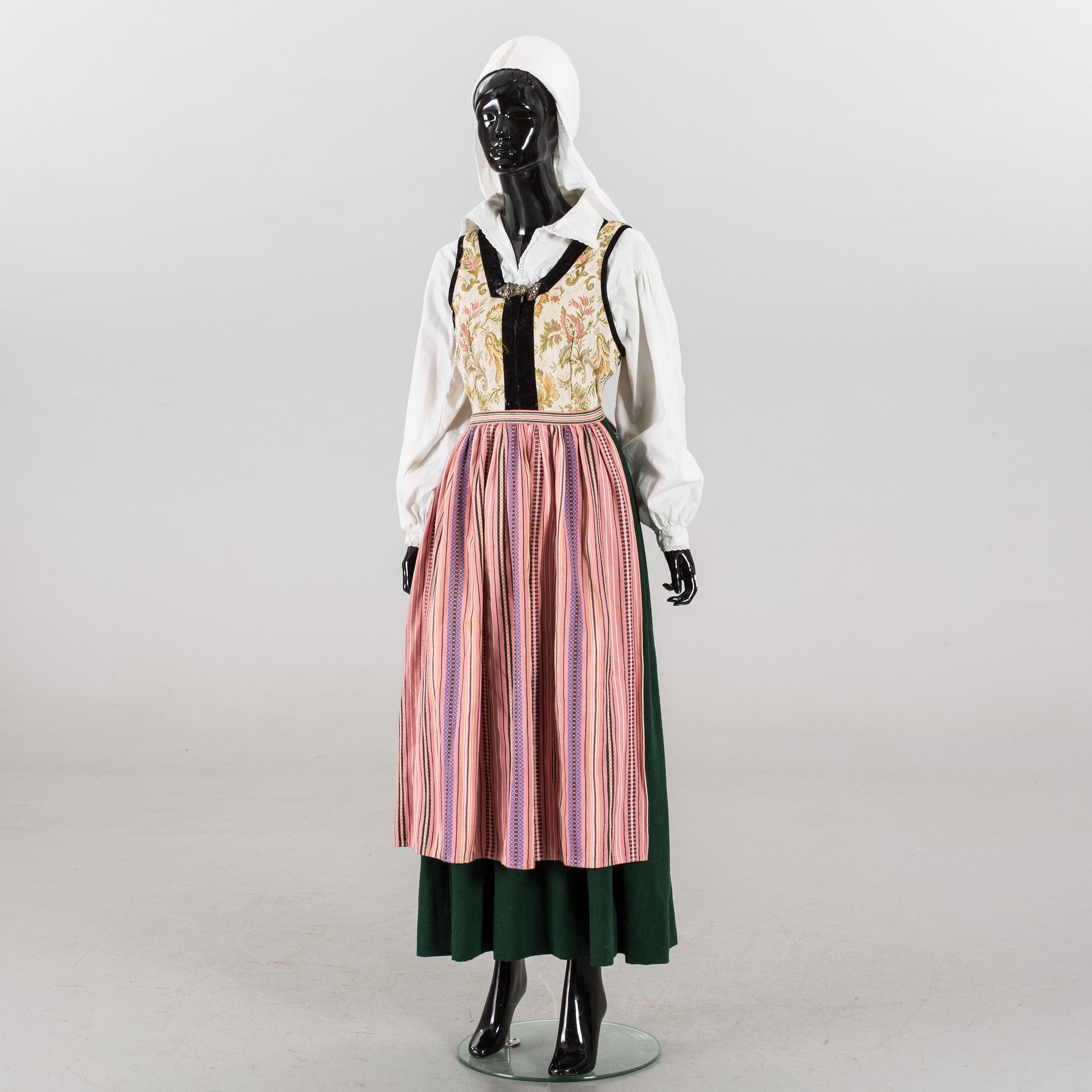 HÄRADSDRÄKT Färs o Frosta, 1900-talets andra hälft.