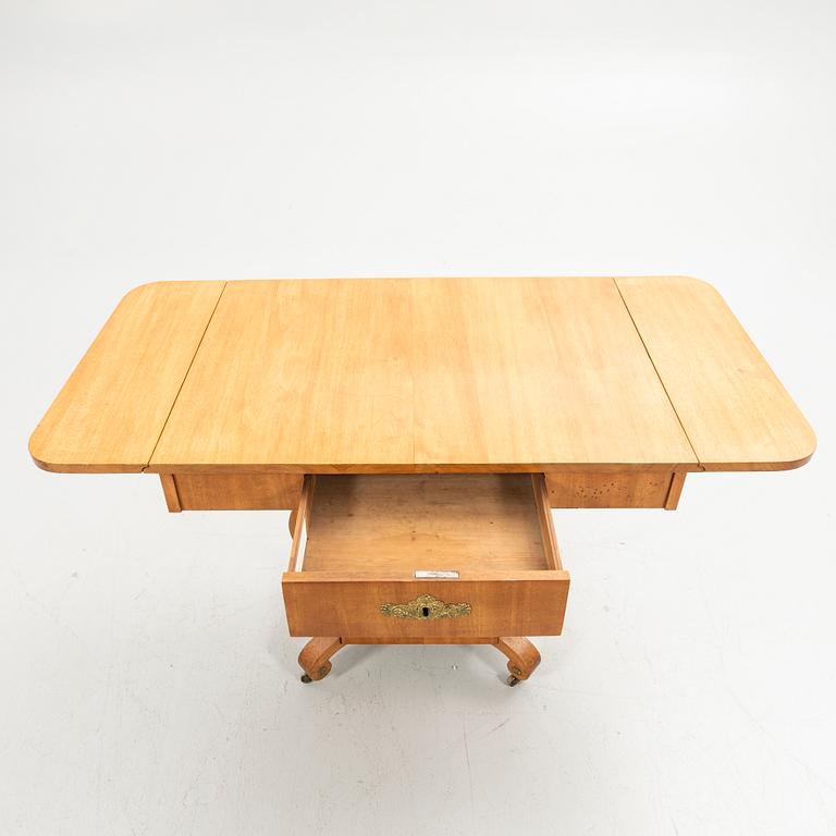 Salon table, Empire.