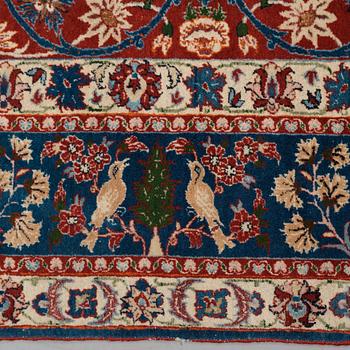Matto, semi-antique Esfahan, ca 213 x 151 cm (as well as 1-2 cm flat weave at one end).