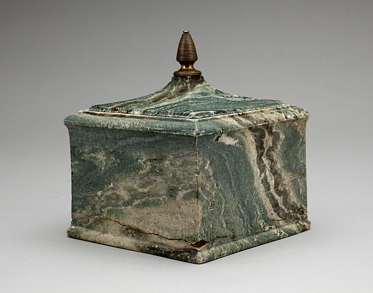 TOBAKSBURK, kolmårdsmarmor, Sverige 1800-tal.