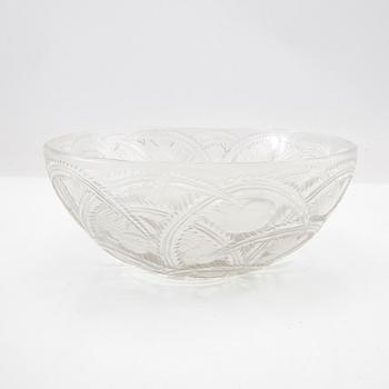 René Lalique, bowl "Pinsons Finches", France, late 20th century.