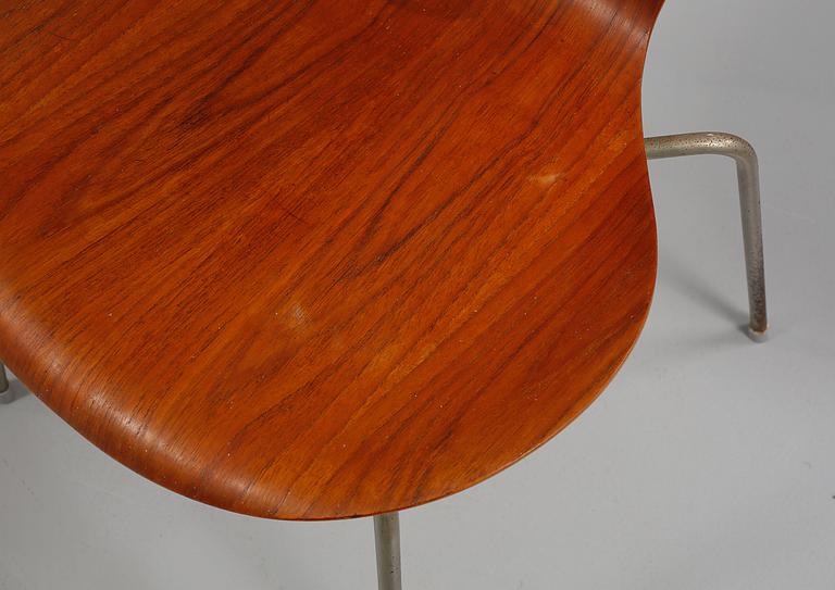 STOLAR, 4 st, "Sjuan", Arne Jacobsen för Fritz Hansen, 1900-talets andra hälft.
