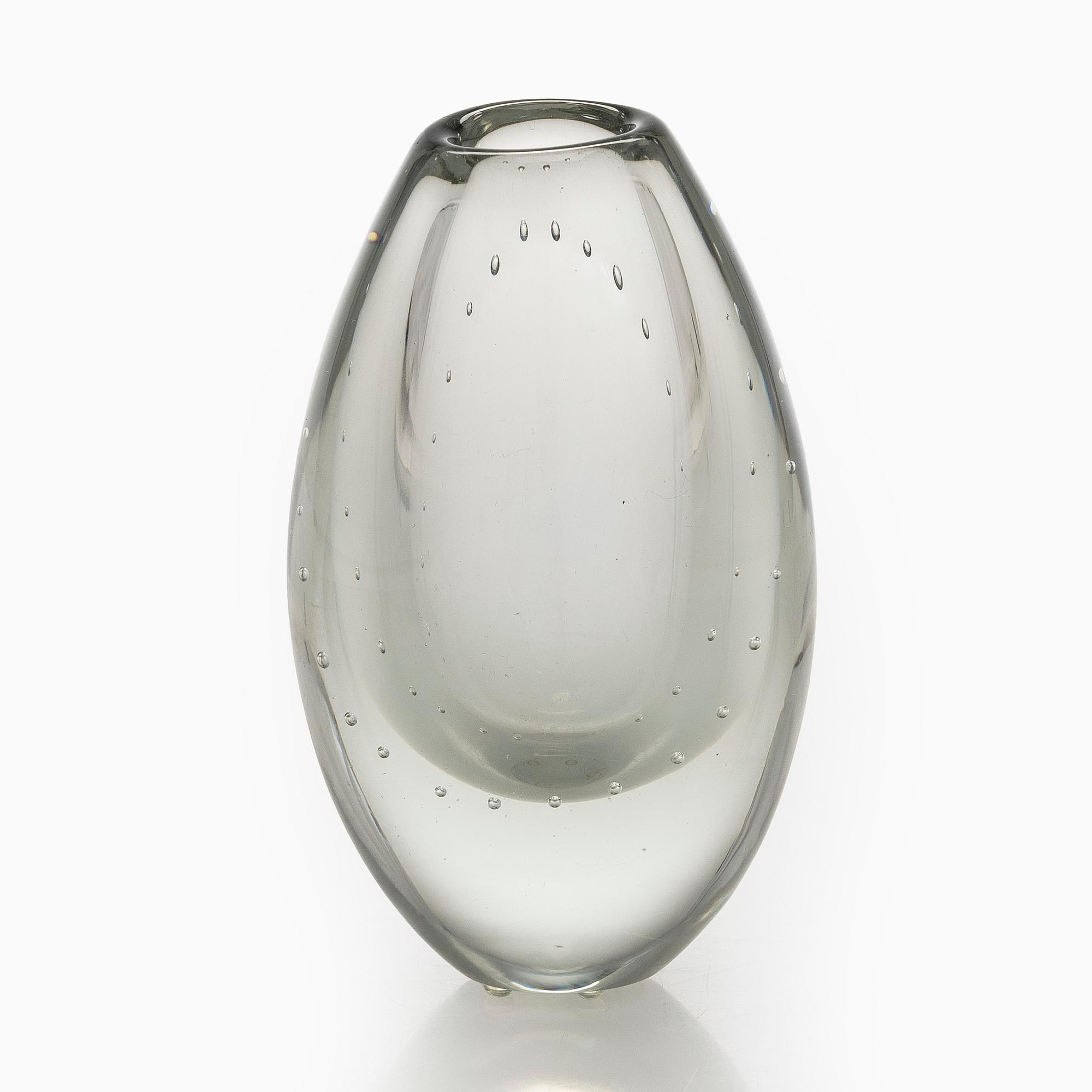 Gunnel Nyman, vas, modell "GN 37", signerad G. Nyman Nuutajärvi Notsjö.