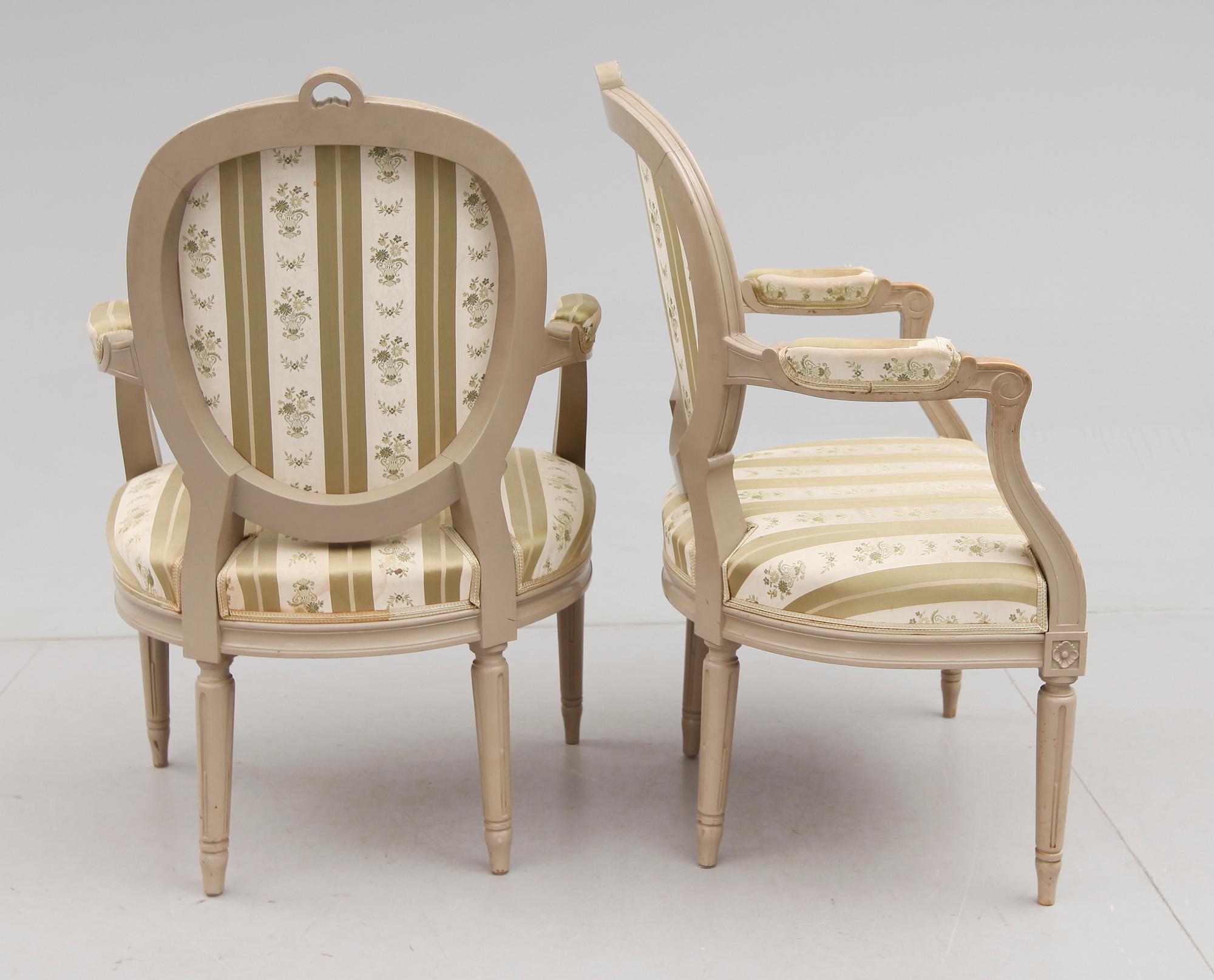 KARMSTOLAR, 1 par, gustaviansk stil, 1900-talets första hälft.