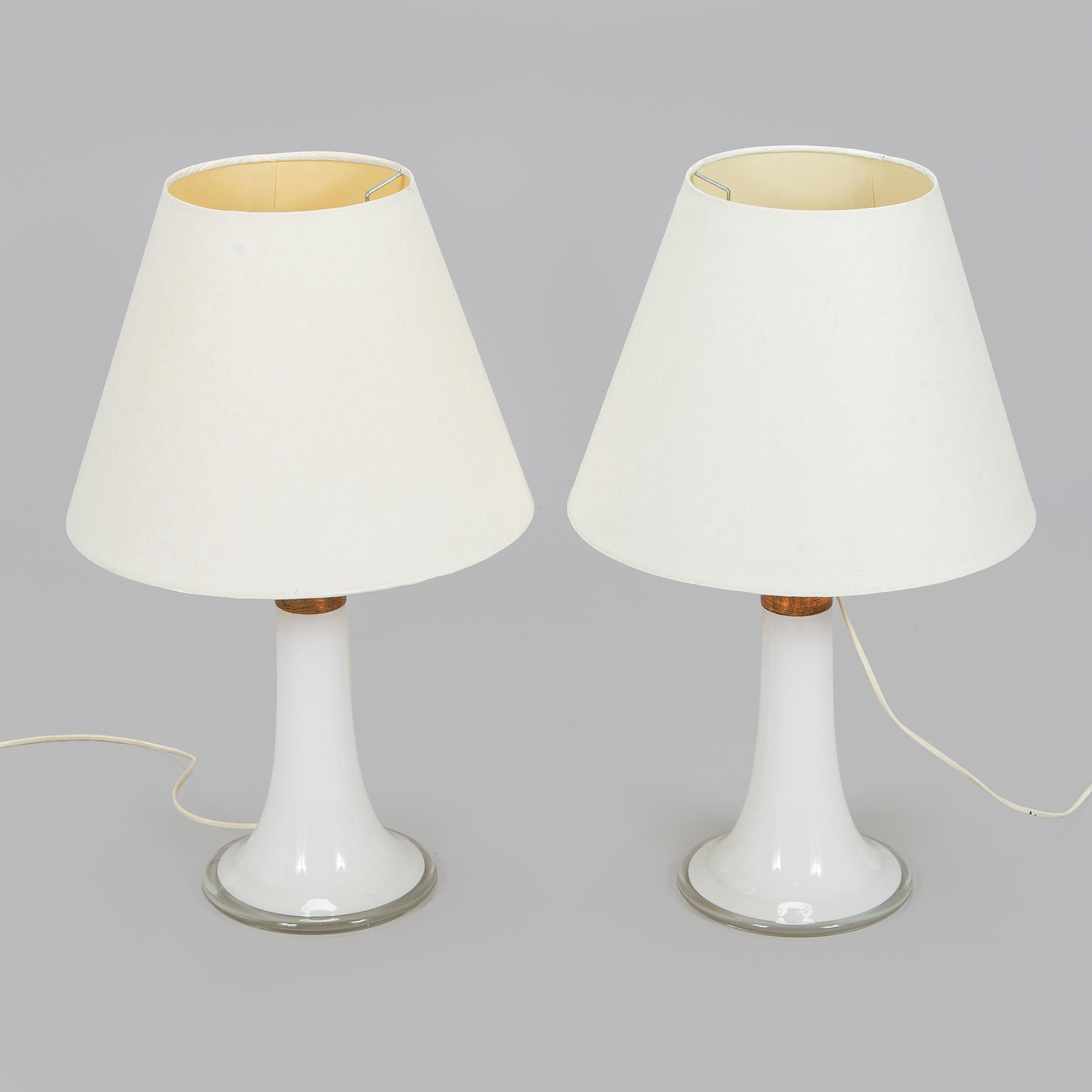 Lisa Johansson-Pape, pöytävalaisinpari, malli 46-017, Stockmann Orno 1960-luku.