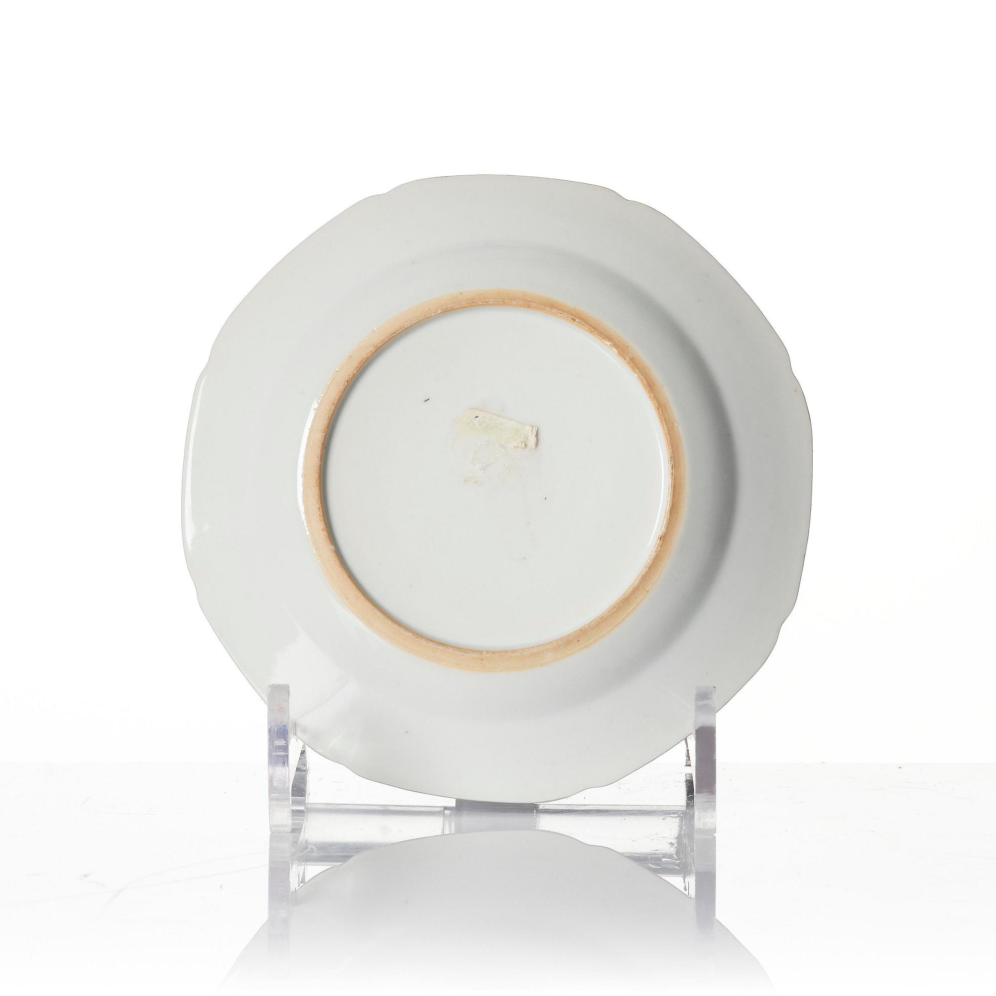 A set of twelve Chinese export porcelain dessert dishes, Qing dynasty, Qianlong and Jiaqing, 18/19th century.