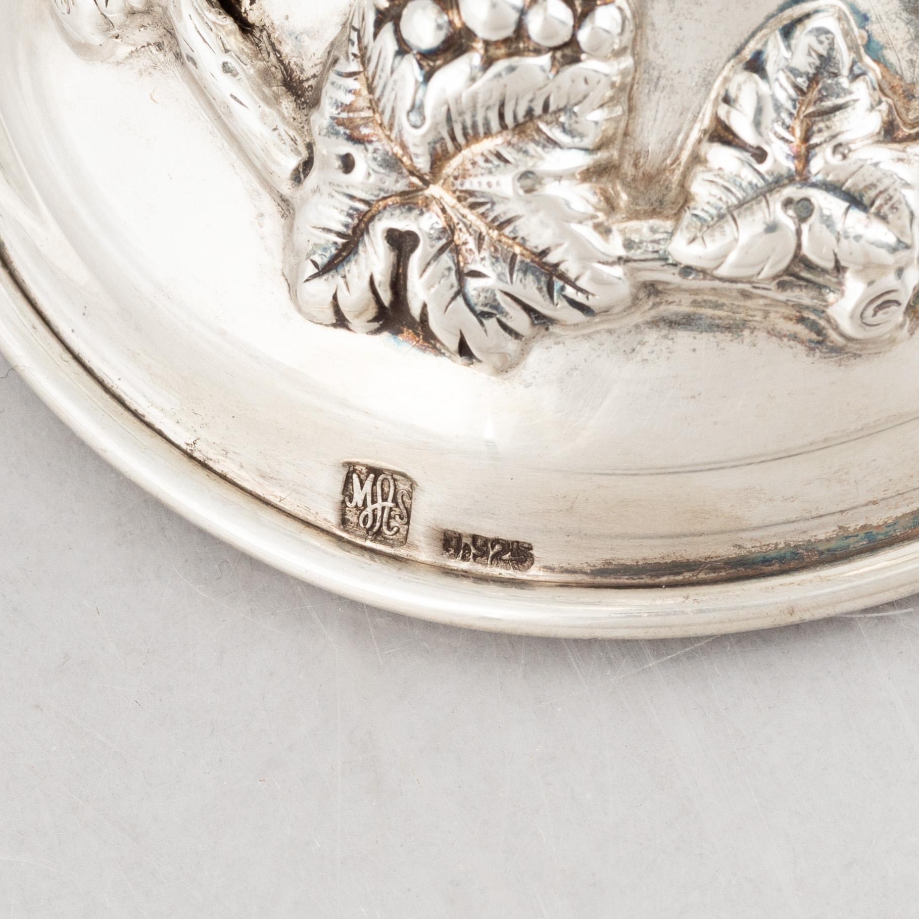 Wine glass/chalice, sterling silver, 20th Century.