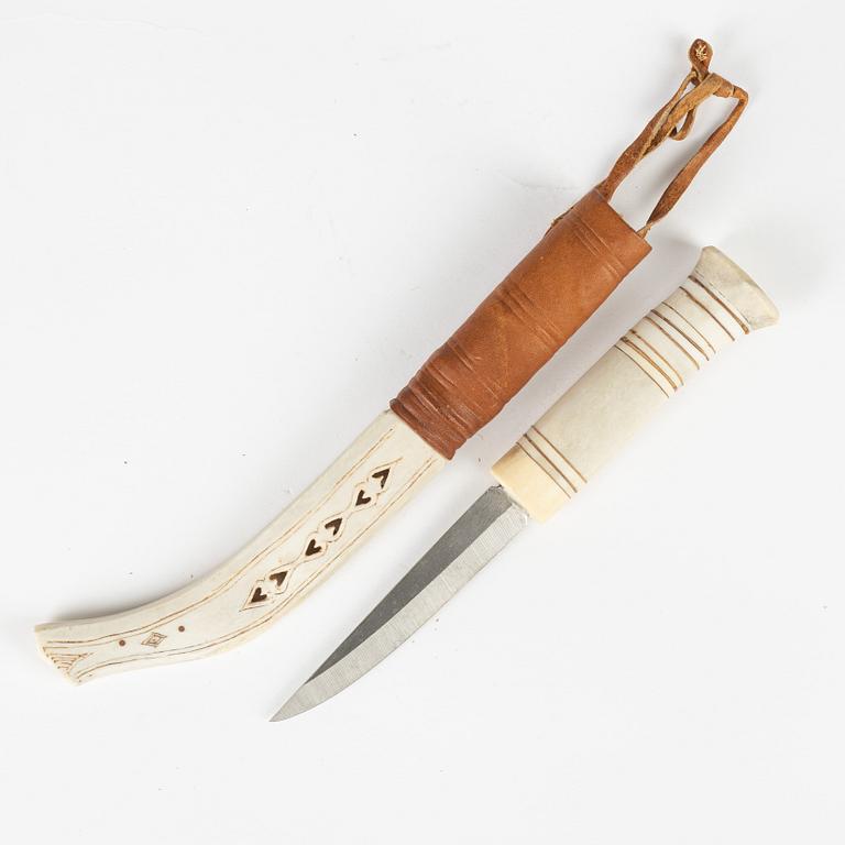 A reindeer horn knife by Per Sunna, signed.