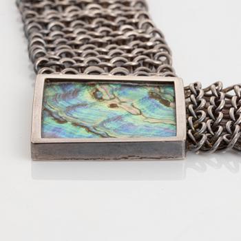 Collier, silver med snäckskal.