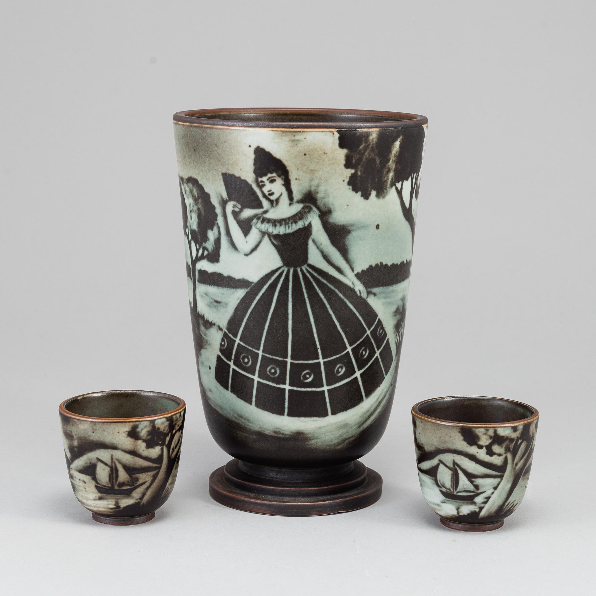 GUNNAR NYLUND, vas samt 2 koppar "Flambé", Rörstrand 1930-40-tal.