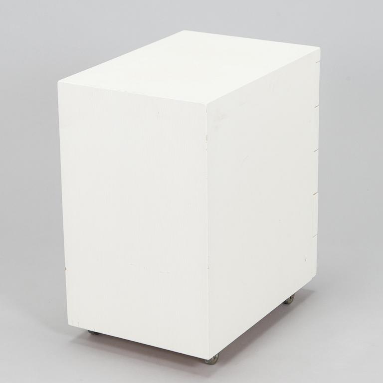 Alvar Aalto, laatikosto, malli 297, Artek, 1960–70-luku.