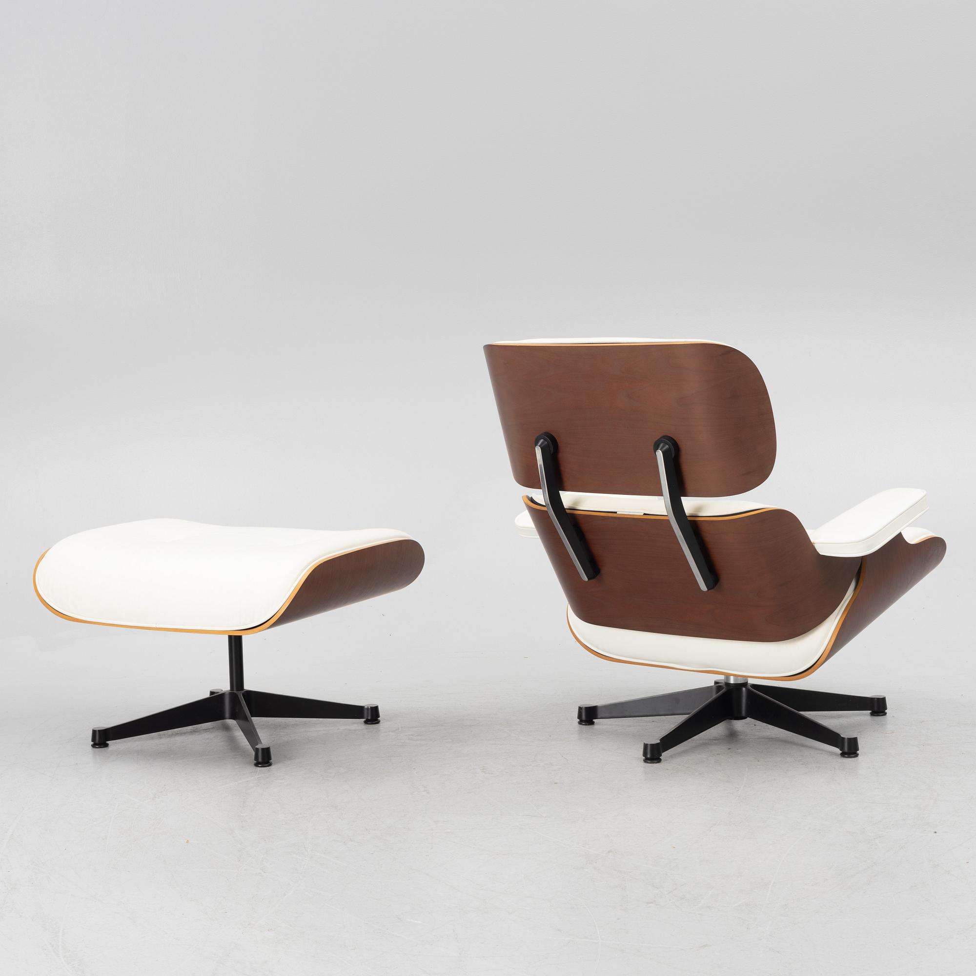 Charles & Ray Eames, fåtölj med fotpall, "Lounge Chair", Vitra, 2008.