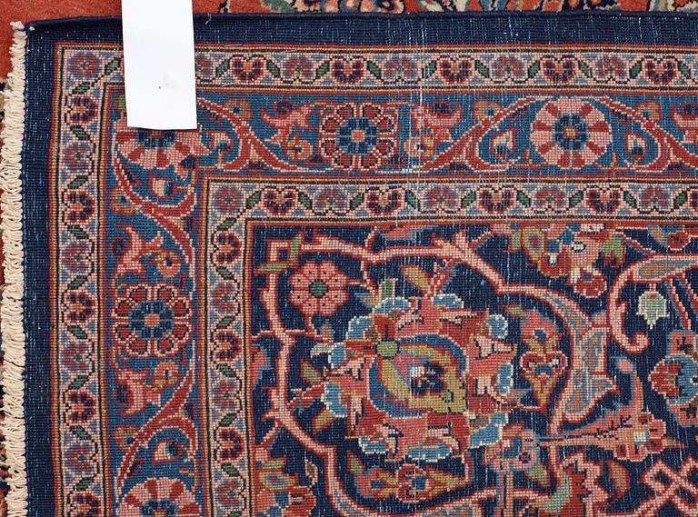 SEMI-ANTIQUE KASHAN. 385,5 x 268 cm.