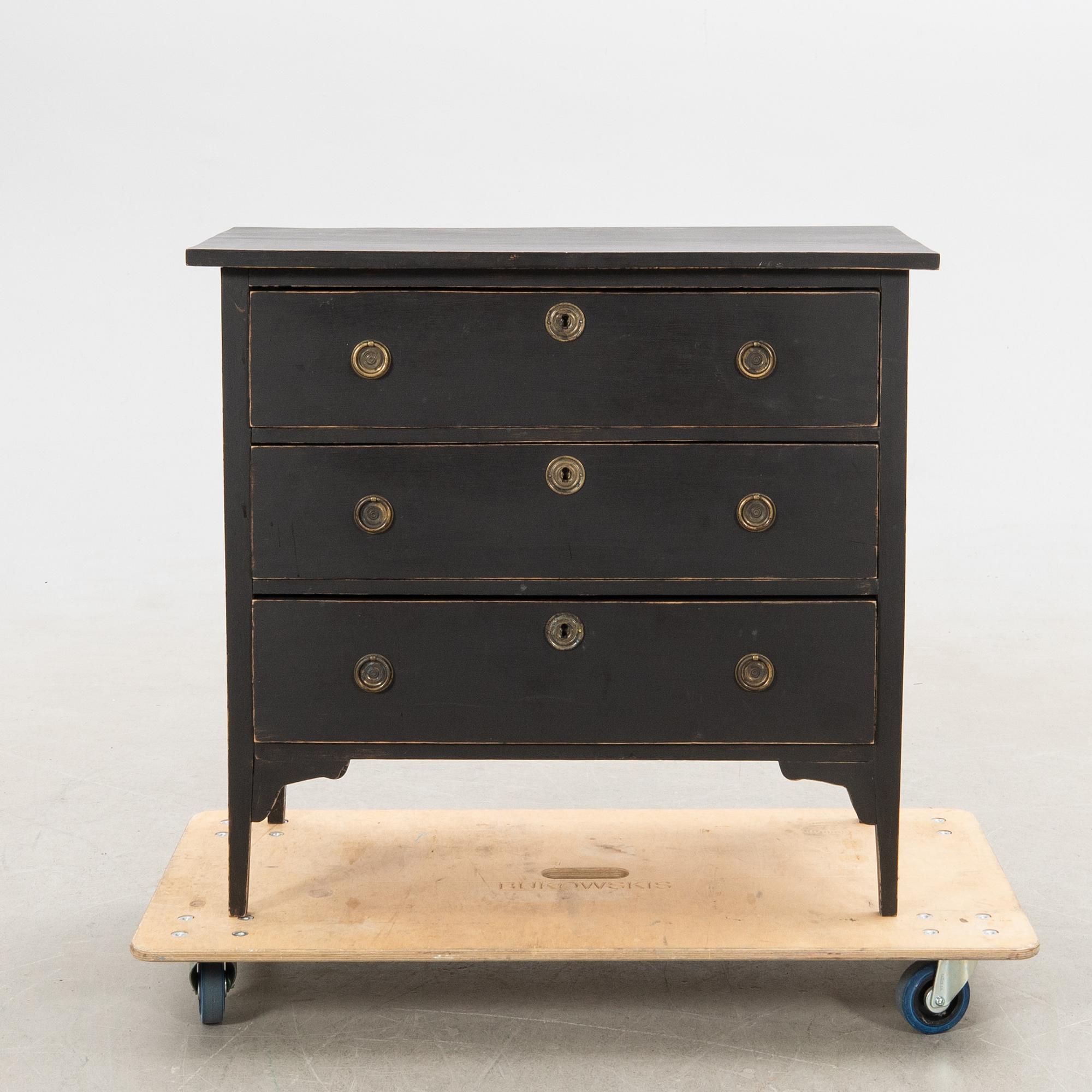 Chest of drawers, 20th century.