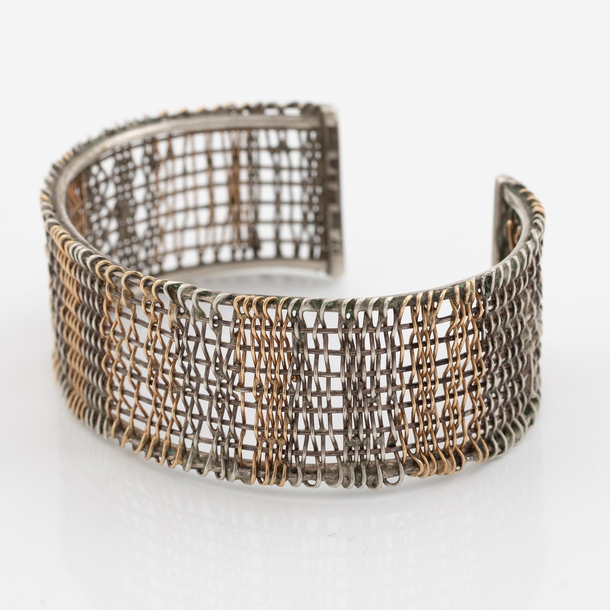 Anders Högberg, armring, filigran, silver, delvis förgyllt.